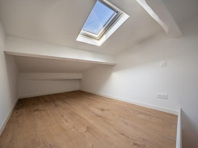 Aix en Provence centre ville TYPE 1 + mezzanine 27m²