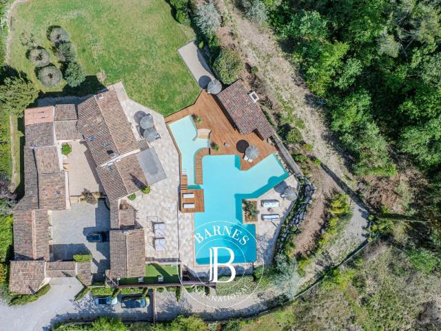Aix En Provence Domaine D'exception Mas Et Dependances. 412m² Aix en Provence