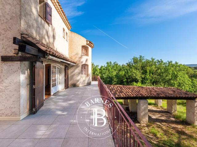 Aix En Provence Eguilles Maison 6 Chambres 230m² env. 227m² Aix en Provence