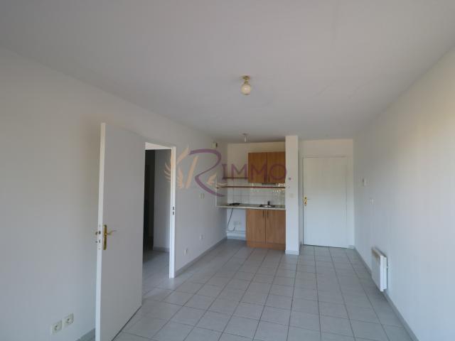 AIX EN PROVENCE LA DURANNE T2 DE 32.69M2 AVEC UN STATTIONNEMENT EN SOUS SOL