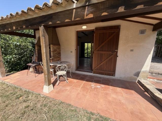 Aix en Provence Luynes: Location maison 1 pièce meublée a