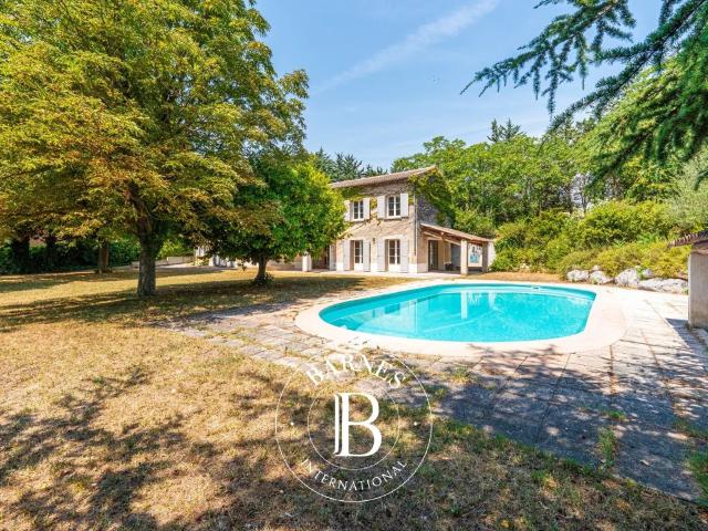 Aix En Provence Maison Familiale 260 M² 5 Chambres Plus. 260m² Aix en Provence