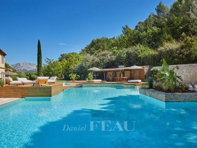 Aix en Provence Propriété avec vue Sainte Victoire 500m² Aix en Provence