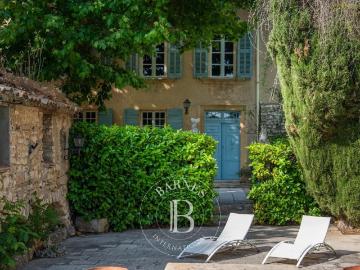 Aix En Provence – Chateau De Lignagne 1100M2 Parc 3,7Ha 1011m² Aix en Provence