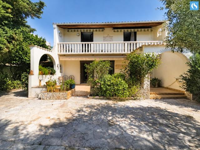 MAISON T6 141 M2 JARDIN 600 M2 PISCINE 4 CHAMBRES AIX FACULTÉS / SCHUMAN