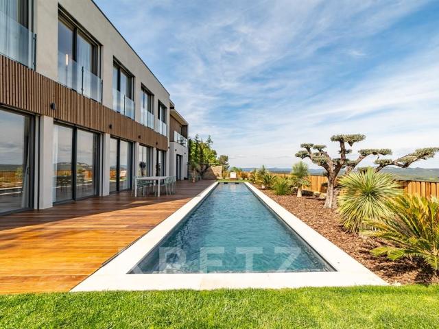Aix En Provence Villa Contemporaine 272 m2, 5 Chambres, Vue. 300m² Aix en Provence