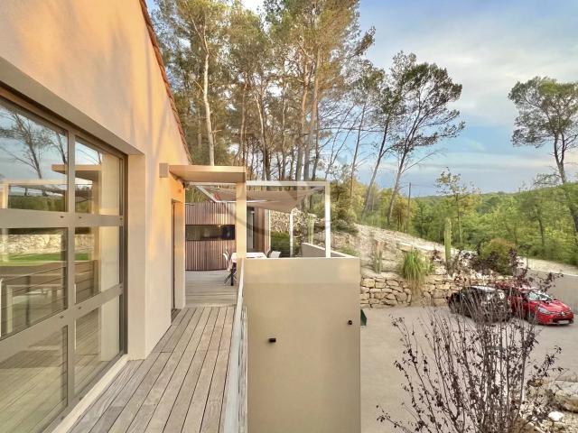 AIX EN PROVENCE / VILLA D’ARCHITECTE ATYPIQUE
