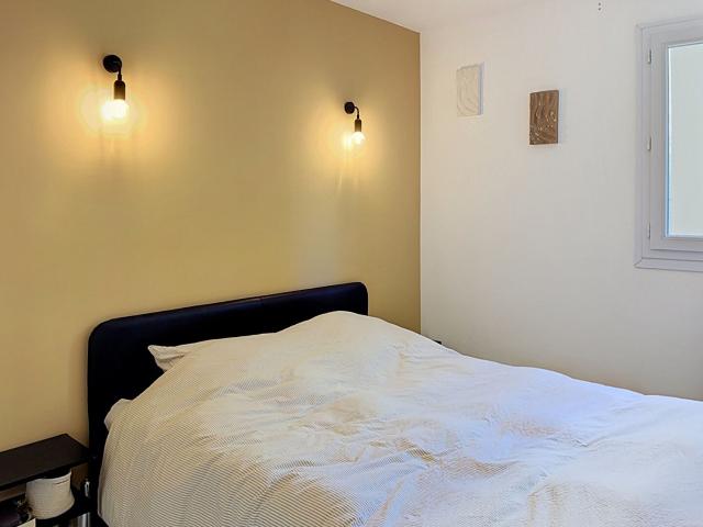 AIX OUEST T2 MEUBLE COCOONING REFAIT À NEUF AVEC LOGGIA