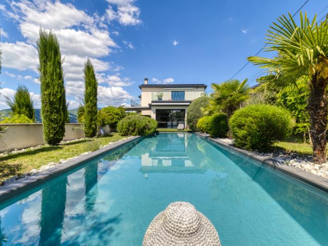 Aix les Bains Villa de Standing Piscine Vue dégagée