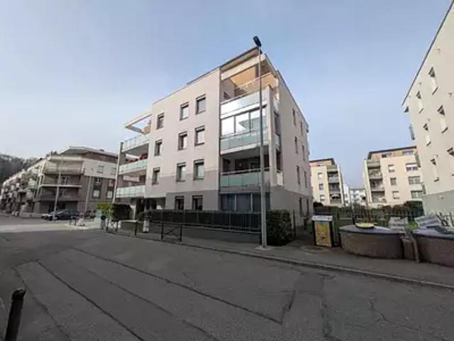 Aix les Bains 73100 Location appartement 1 pièce t1 balcon