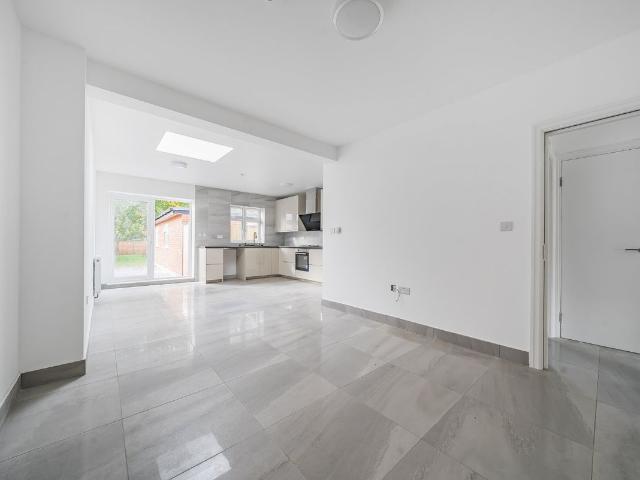 Ajax Avenue, Barnet, London NW9, 3 bed detached house to rent, £3,000 pcm | PrimeLocation