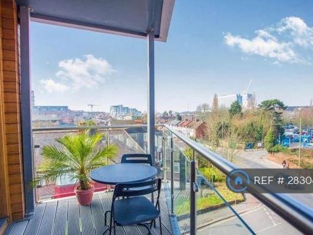 Ajax Avenue, London, NW9 2 bed penthouse to rent £2,900 pcm £669 pw