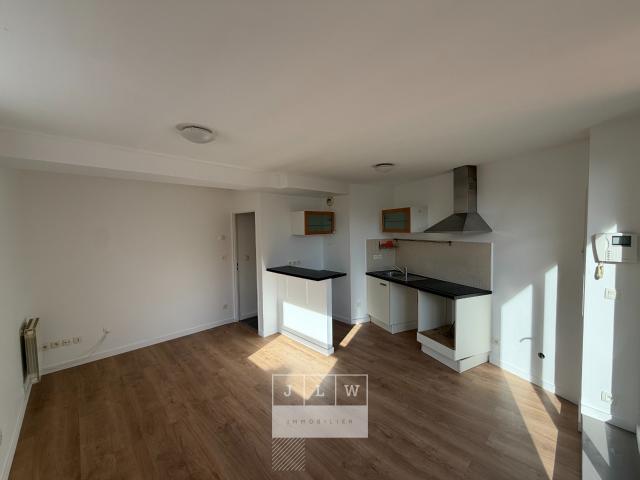 AJLQ JM63 Lille T2 NON MEUBLE 39 M2