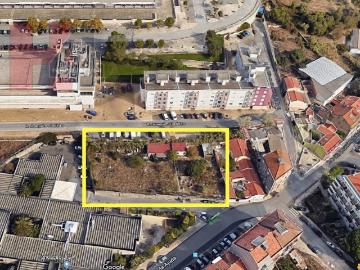 Ajuda terreno com 2076 m2. Potencial para 42 apartamentos. T2/T3