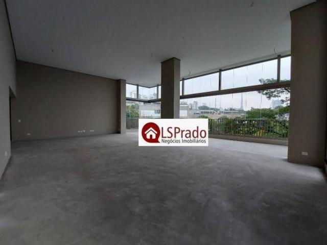 Ao lado da Praça Charles Miller, duplex 4 suítes, varanda e 5 vagas!