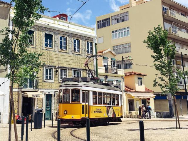 Ao Largo da Graça T2 a estrear com vista frontal de rio, equipado AC 117m2