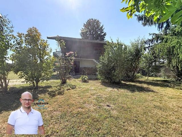 AOSTE, Maison 6 pièces sur plus de 1100m2 de terrain 111m² Aoste