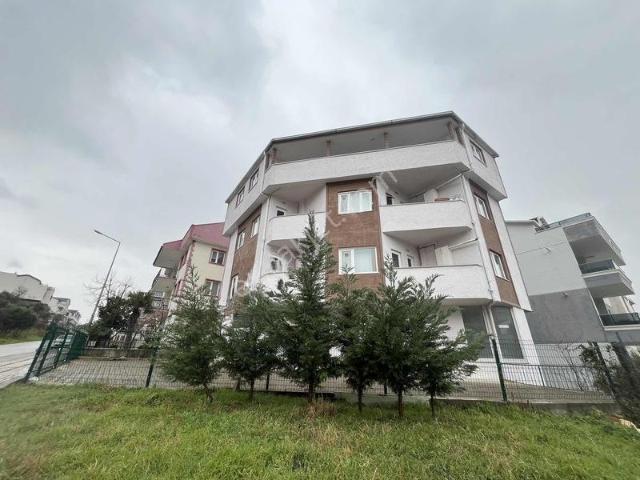 Çalı Gümüşlük'te Villalar Bölgesine Komşu Ferah 2+1 Daire