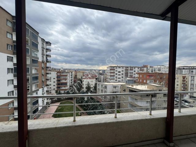 Çalışkan Emlaktan Gap Mah. Kiralık 2+1 Teras Balkonlu Daire