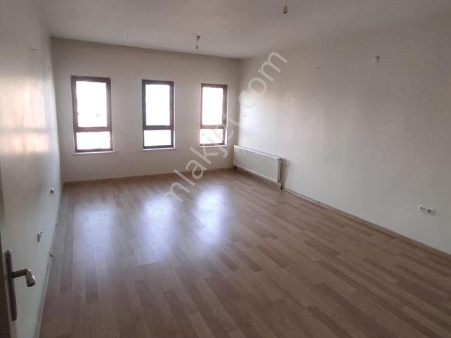 Çalışkan Emlaktan Emekli Tokide Satılık 3+1 Daire