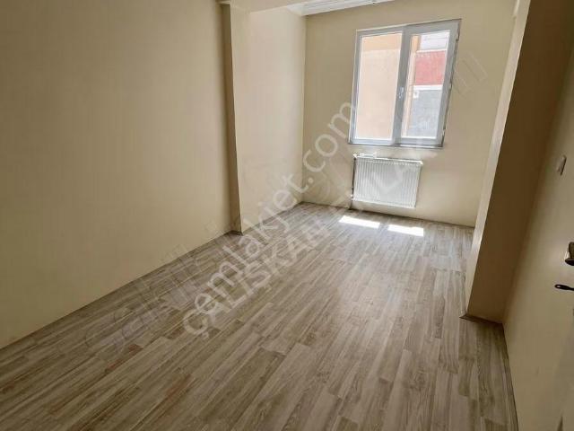 Çalışkan Emlak'tan Karşıyaka Mah. Kiralık 2+1 Daire