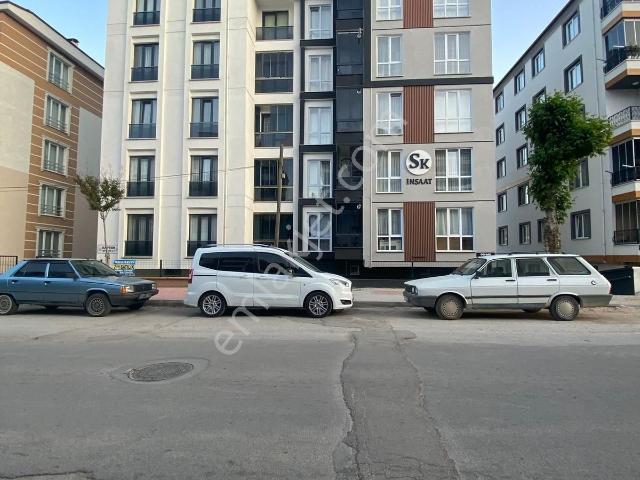 Çalışkan Emlak'tan Satılık Çanakkale Parkı Arkası 2+1 Daire