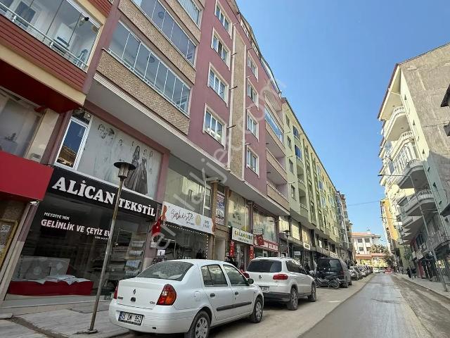 Çalışkan Emlak'tan Satılık Hacırahat Cad. Üzeri Dubleks Daire