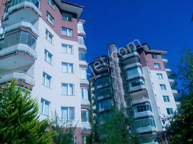Alınkule'den Çankaya Oran Kaya Sitesinde Kiralık 3+1 Daire
