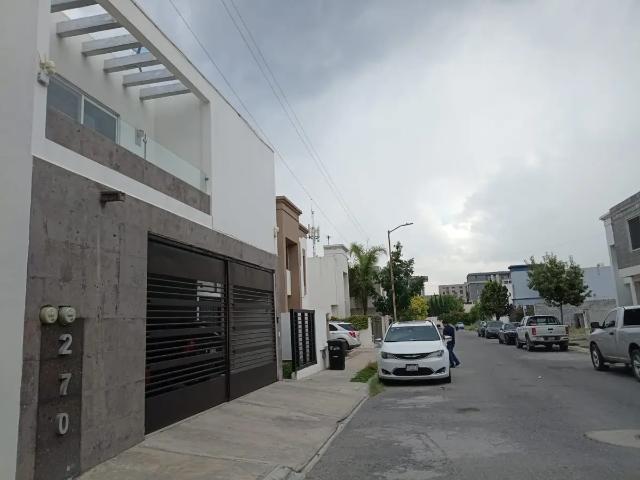 AL NORTE EN OASIS FRACCIONAMIENTO CERRADO COMODA Y AMPLIA CASA TOTALMENTE EQUIPADA