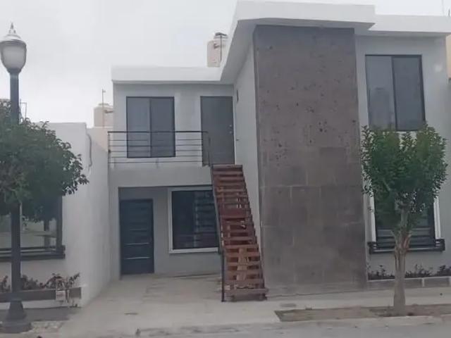 AL ORIENTE FRACCIONAMIENTO CERRADO CON ACCESO CONTROLADO DEPARTAMENTO EN RENTA PLANTA ALTA