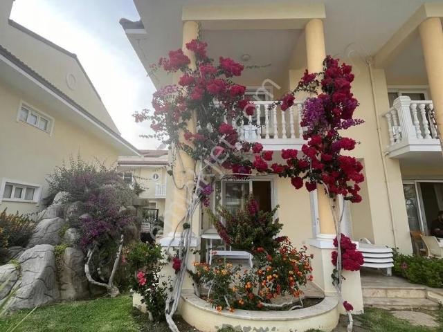 Çalış Plajına Sıfır, Site İçinde Satılık Eşyalı Villa