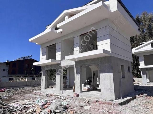 Çalış Plajına Yürüme Mesafesinde Satılık Müstakil Villa