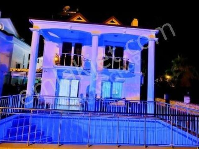 Çalış Plajına Yakın 4+1 Müstakil Havuzlu Villa Aydan Aya Ödemeli