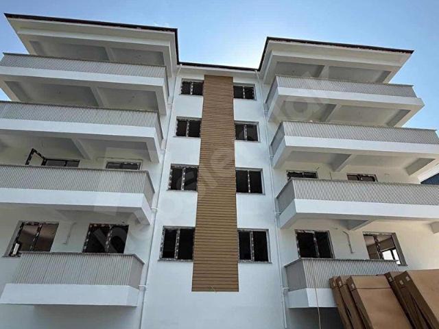 ALMUS MERKEZDE GÖL MANZARALI 2+1 DAİRE HATUNOĞLU GAYRİMENKUL