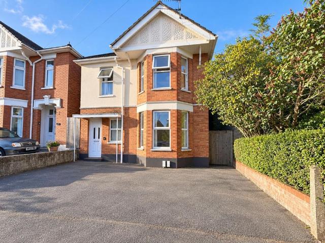 Alma Road, Bournemouth BH9 6 bed detached house to rent £3,600 pcm £831 pw