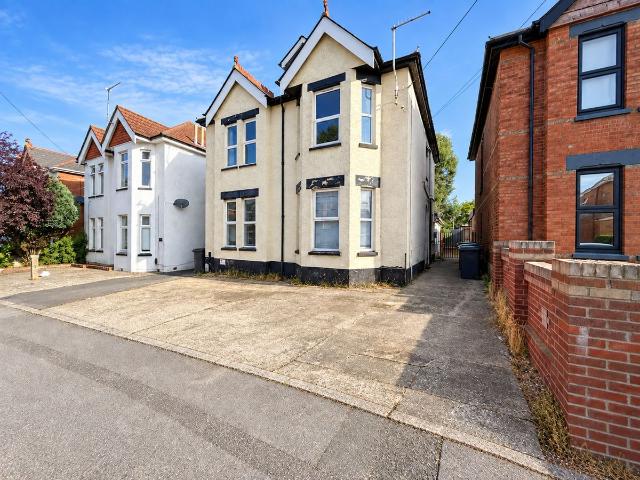 Alma Road, Bournemouth BH9, 7 bed detached house to rent, £4,000 pcm | PrimeLocation