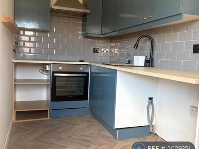 Alma Road, Sheerness, ME12 1 bed flat to rent £750 pcm £173 pw