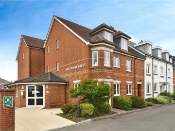 Alma Road, Romsey, Hampshire SO51, 1 bed flat to rent, £1,100 pcm | PrimeLocation