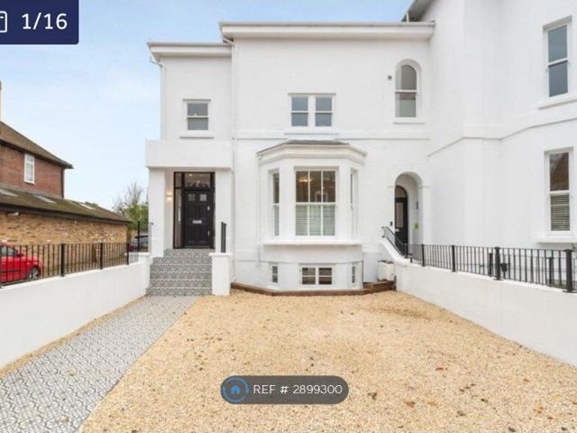 Alma Road, Windsor SL4, 5 bed end terrace house to rent, £7,500 pcm | PrimeLocation
