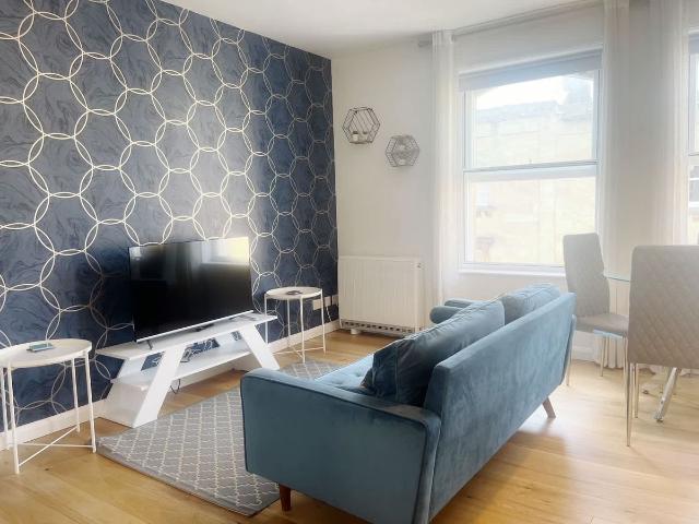 Alma Vale Road, Bristol BS8, 1 bed flat to rent, £2,200 pcm | PrimeLocation
