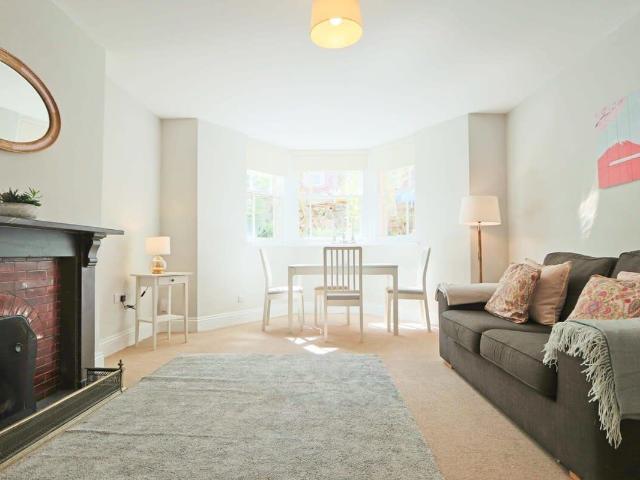 Alma Vale Road, Bristol BS8, 1 bed flat to rent, £2,300 pcm | PrimeLocation