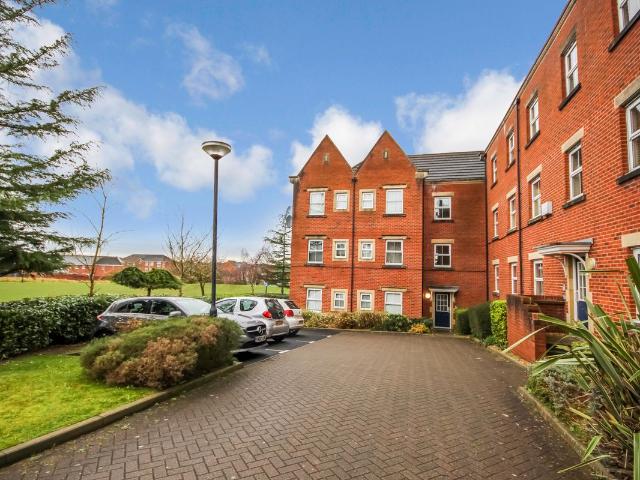 Alma Wood Close, Gillibrand PR7, 2 bed flat to rent, £750 pcm | PrimeLocation