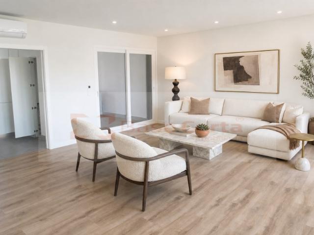 ALMADA / COVA DA PIEDADE: Apartamento T3 C/ Varandas, Terraço. Garagem