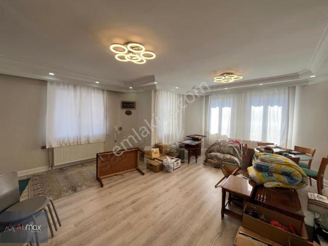 Almaxtan Gültepede 3 Cepheli 3.5+1 Masrafsız Satılık Daire