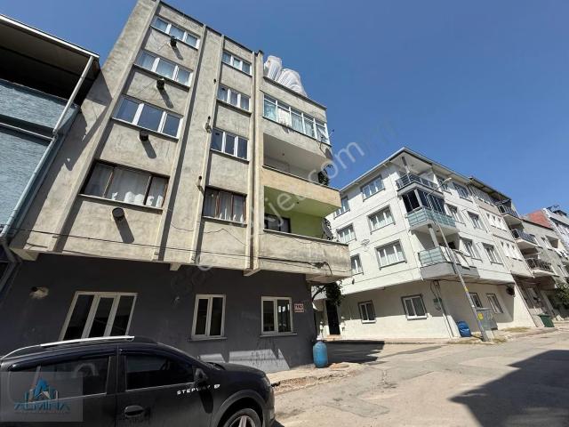 Almina'dan Emekte Metroya 5 Dk Mesafede 2+1 Aile Tipi Kiralık