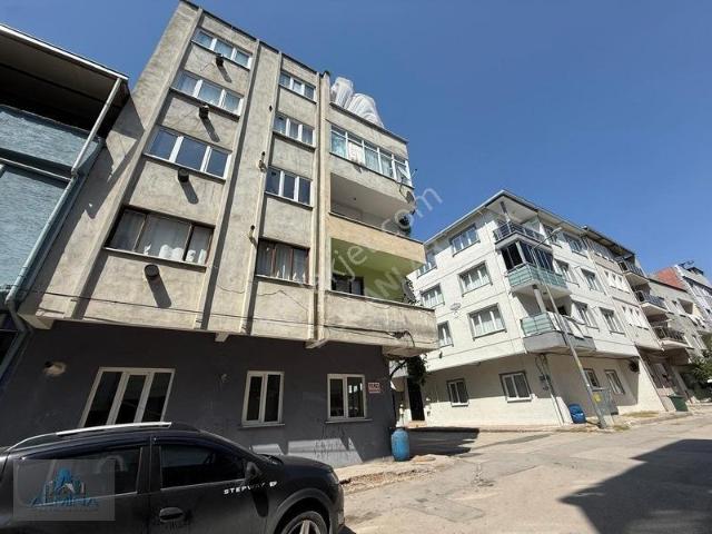 Almina'dan Emekte Metroya 5 Dk Mesafede 2+1 Aile Tipi Kiralık