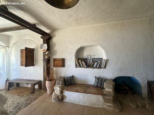 ALMOGIA CASA RURAL CON PARCELA VALLADA A LA VENTA 2 dormitorios, 1 baño, agua, luz