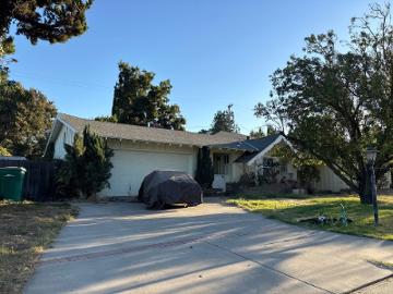 Almondwood Ln