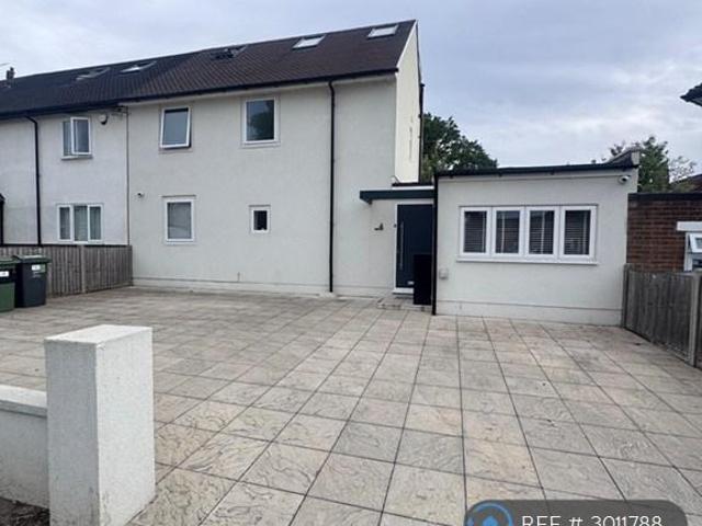 Almond Close, Bromley, BR2 1 bed in a house share to rent £950 pcm £219 pw