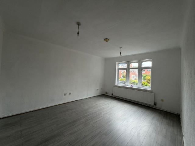 Almond Croft, B42 1NU, Great Barr